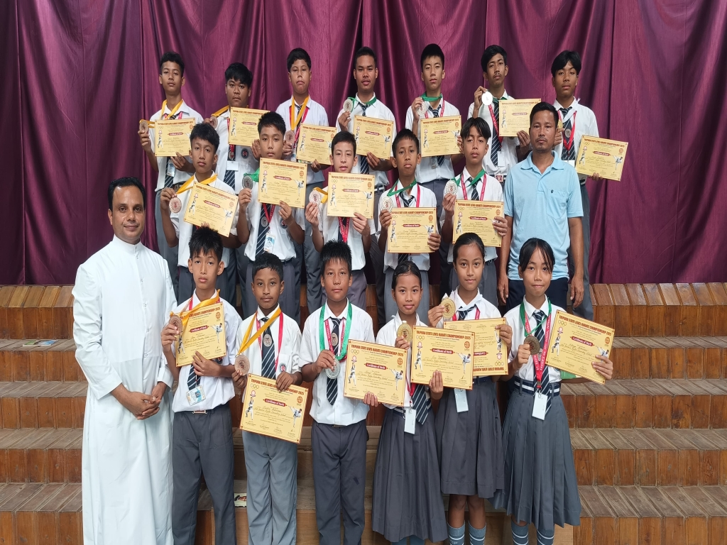LAURELS TO THE SCHOOL - KARATE CHAMPIONS